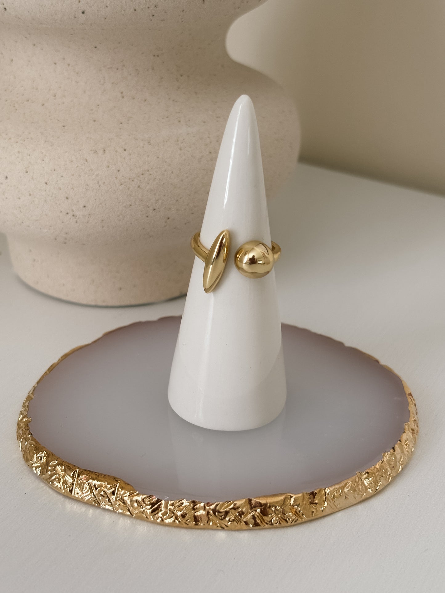 This & That Ring