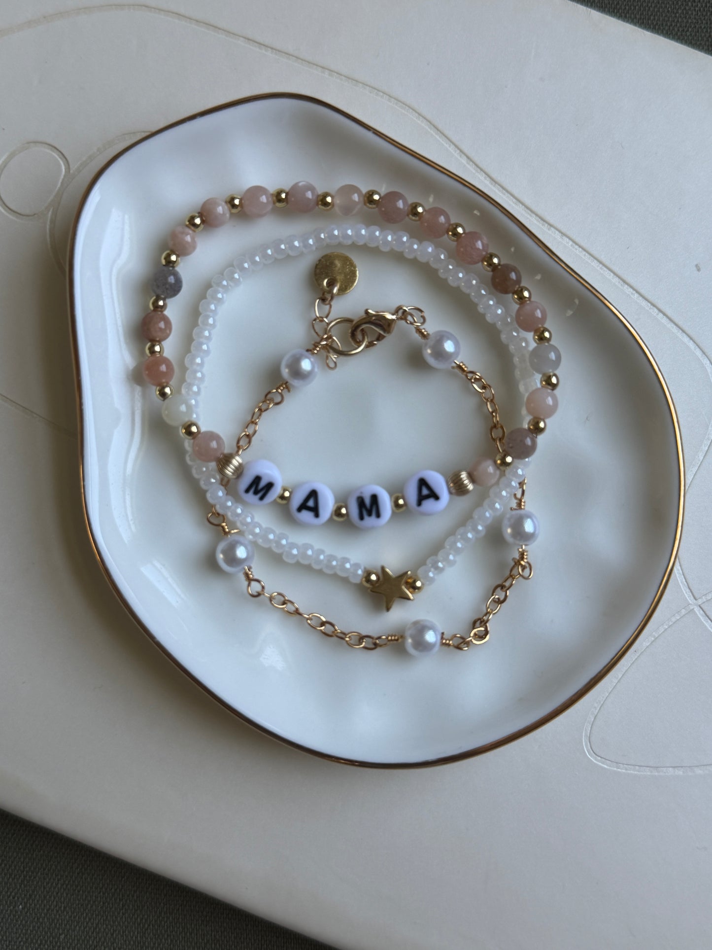 Dainty Pearl Bracelet