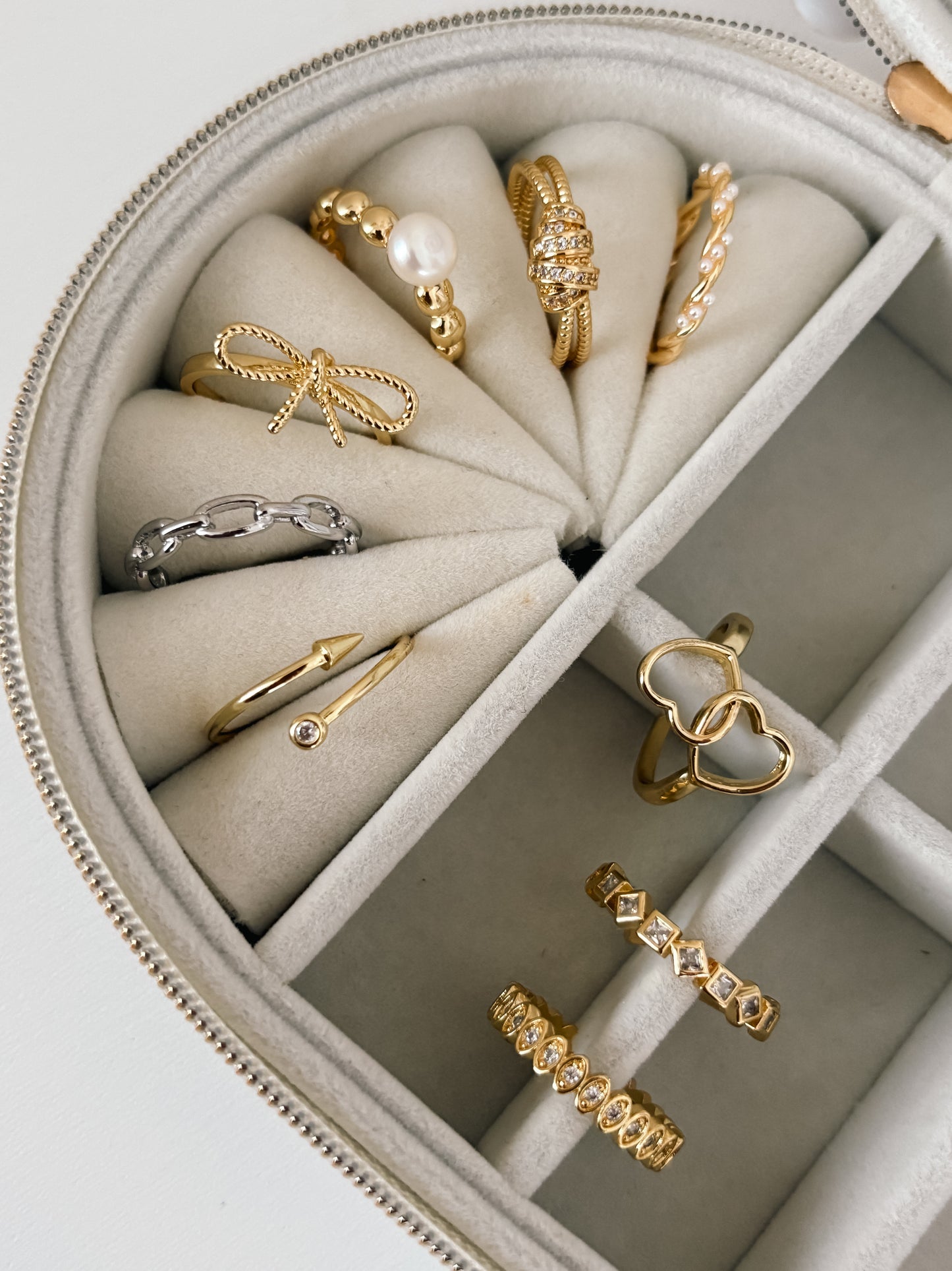 Ribbed Bow Ring