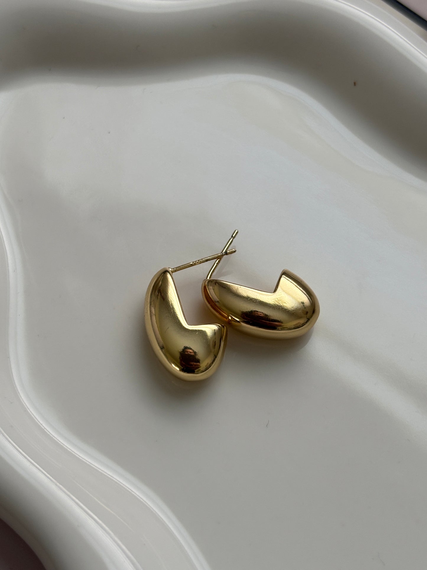 Bold Oval Earrings