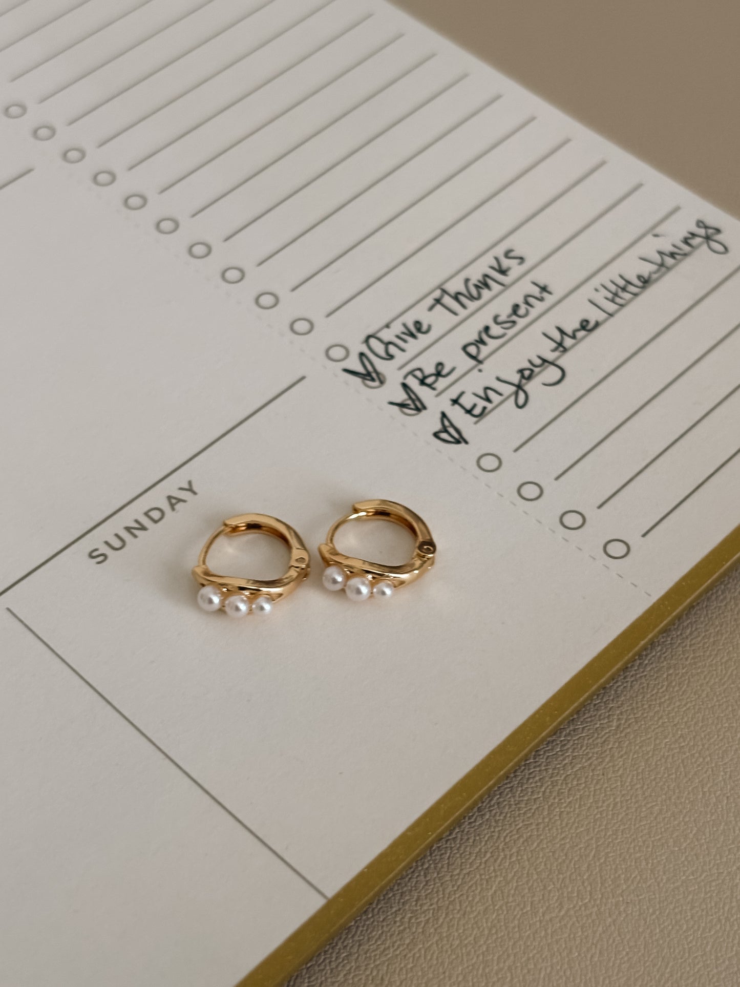 Pearl Mini Hoops