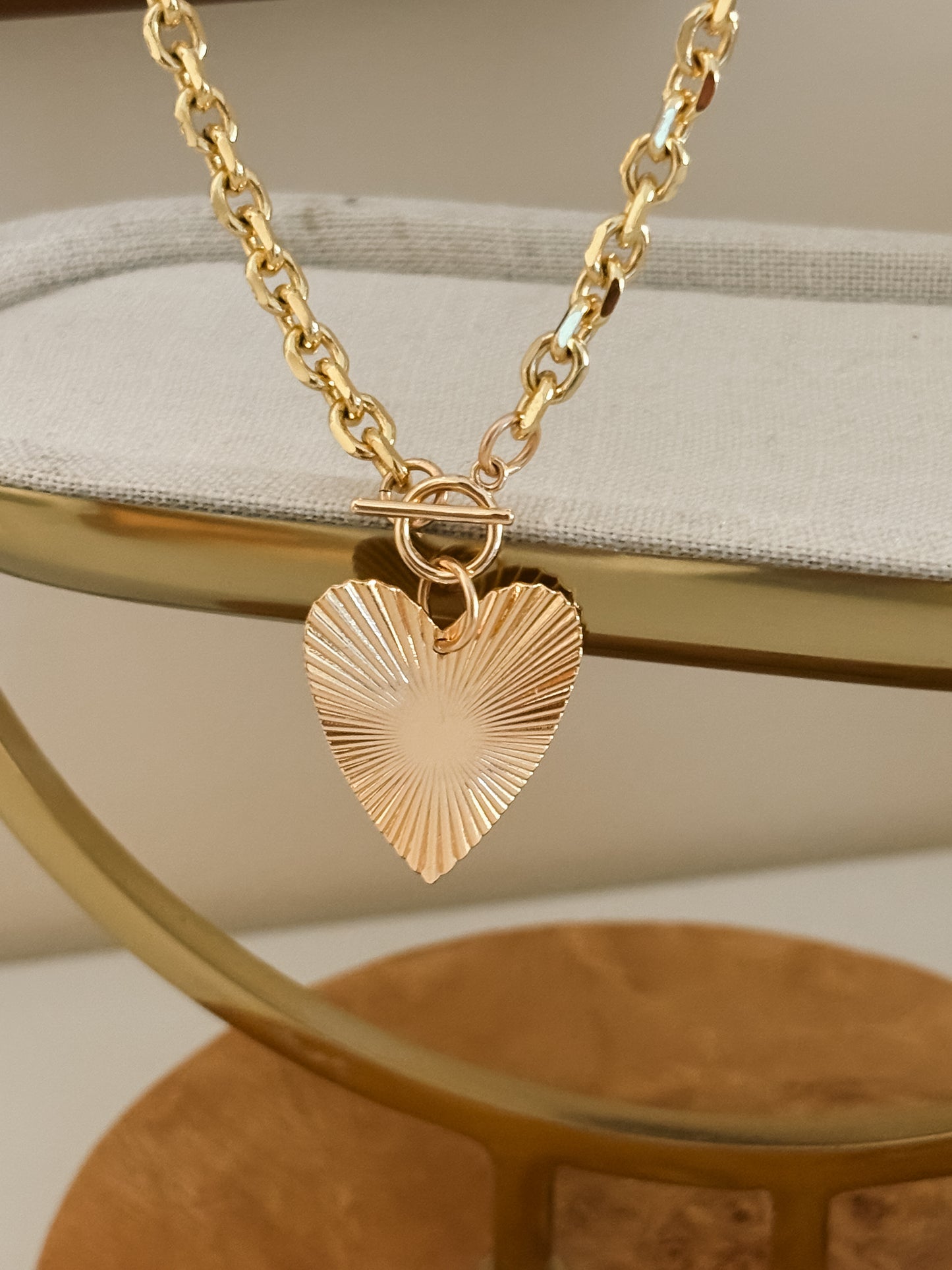 Ribbed Heart Toggle Necklace