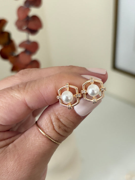 Elegant Geometric Pearl Earrings