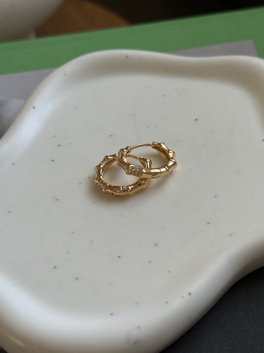 Geometric CZ Hoops