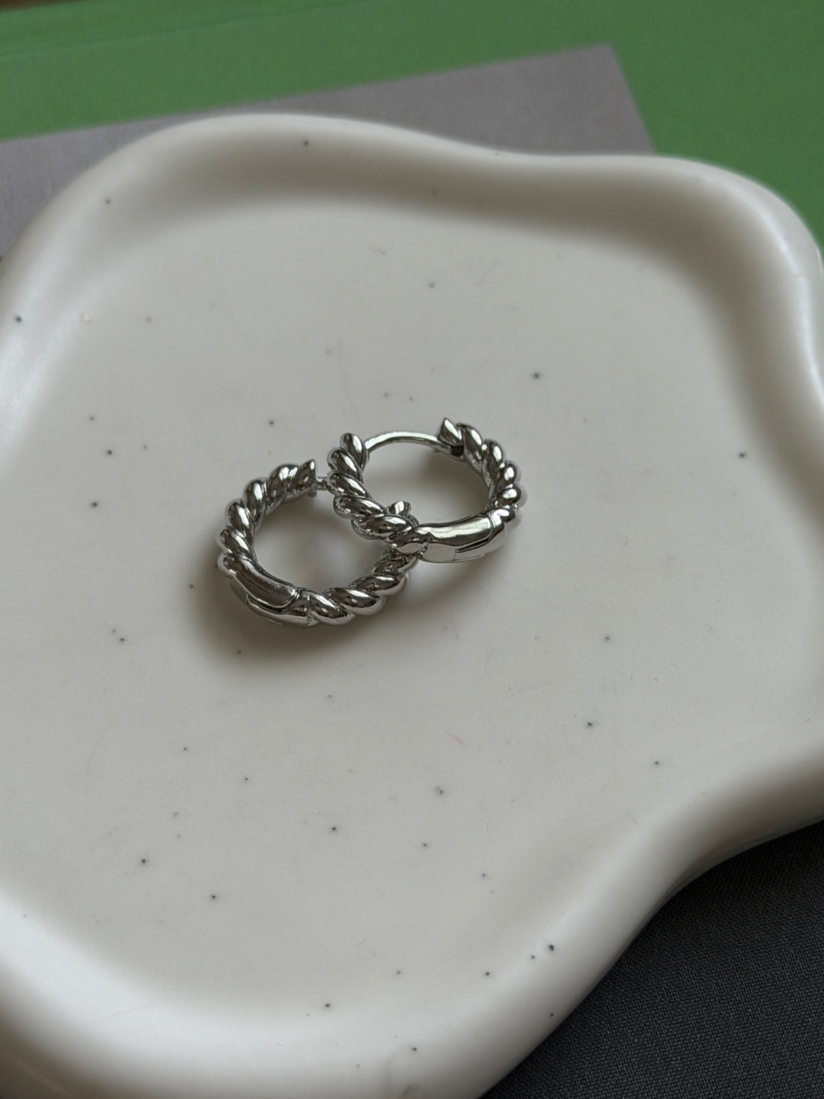 Twisted Silver Hoops