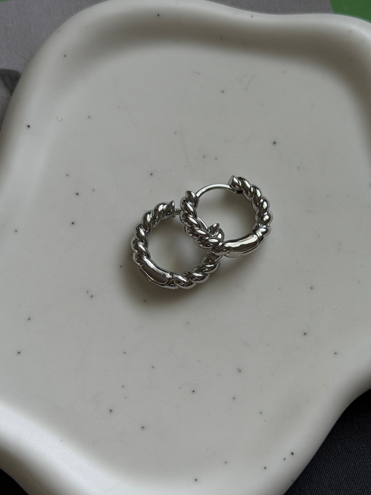 Twisted Silver Hoops