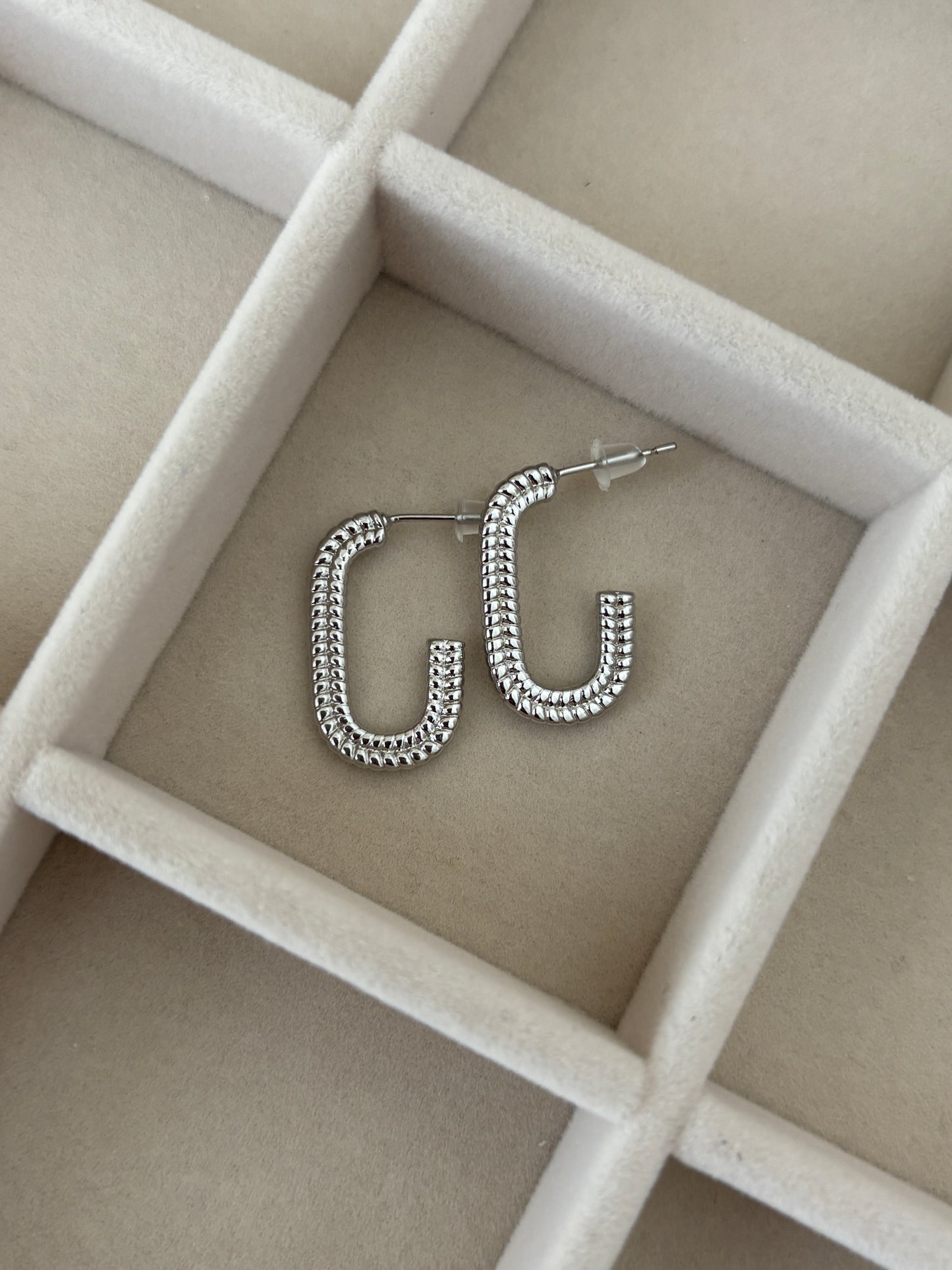 Silver half loop